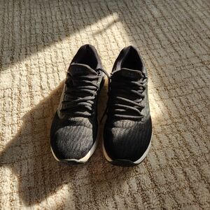 Shoes, Under Armour Vantage running shoe